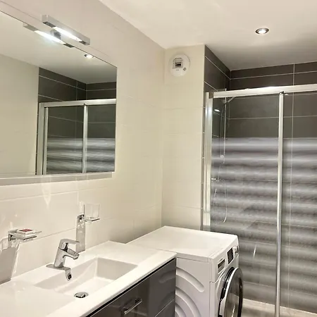 48m² Face Aux Pistes Avec Balcon, 4 Couchages, Pres Du Centre Des Gets, Garage Inclus - Fr-1-623-330 * Les Gets
